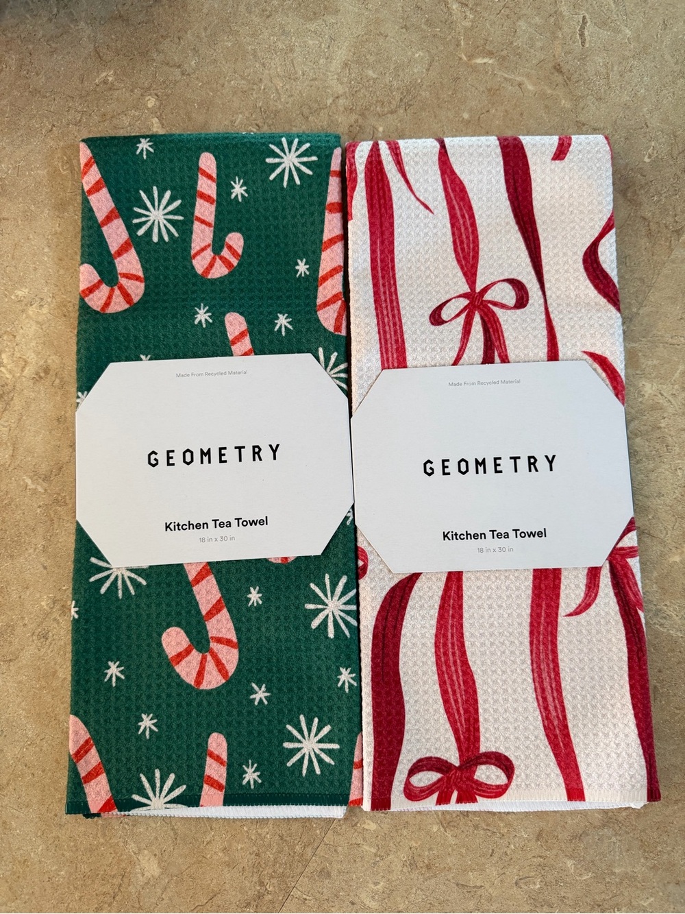 Brand New!!  Geometry Holiday Kitchen Tea Towel Set - Green & White/Red